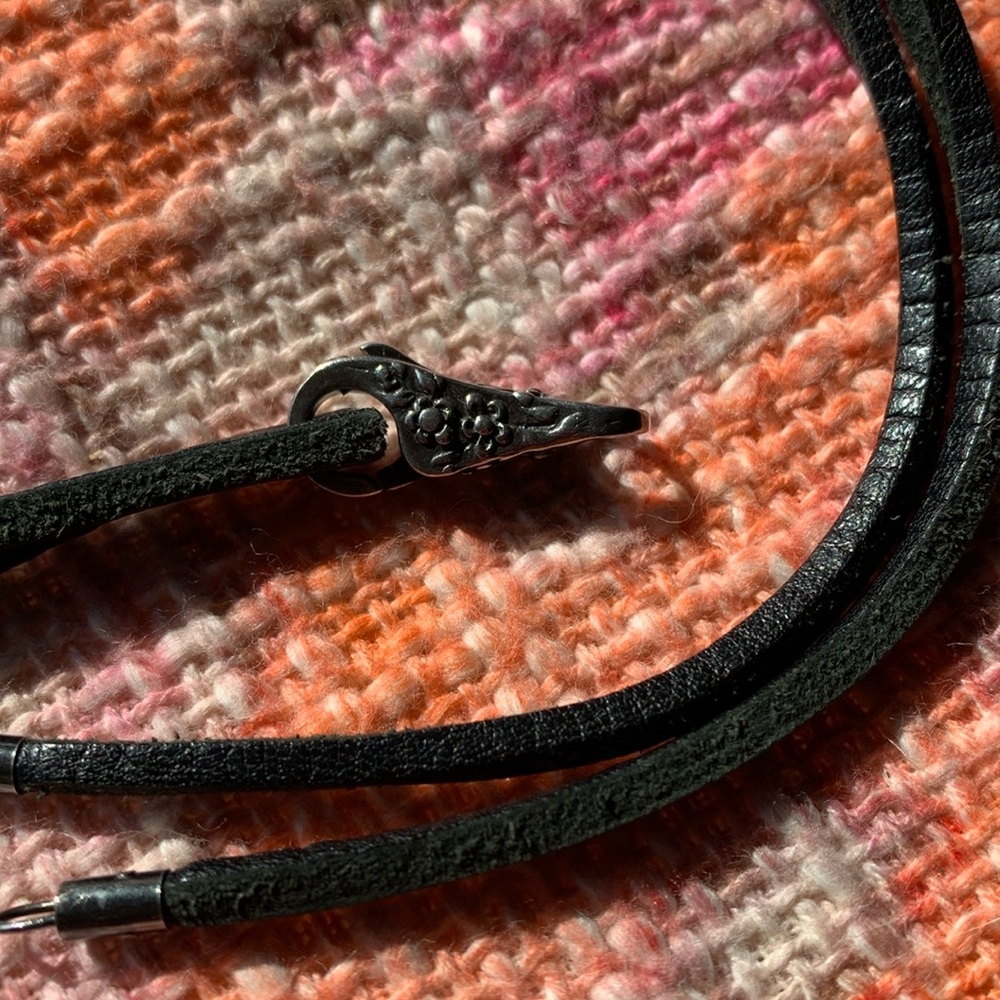 TROLLBEADS 925 SILVER LACE CLASP  & DOUBLE STRAND BLACK LEATHER WRAP BRACELET